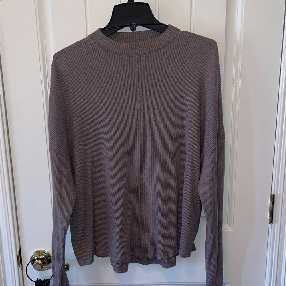 SO Women's Ribbed Crew Neck Sweater - Taupe